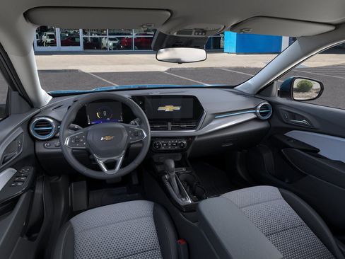 New 2026 Chevrolet Trax LT w/ Driver Confidence Package image 15