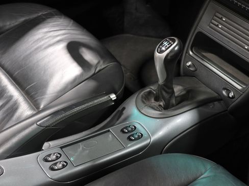 Used 2002 Porsche 911 Cabriolet image 16