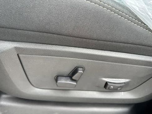New 2026 RAM 3500 Big Horn AWD/4WD image 11