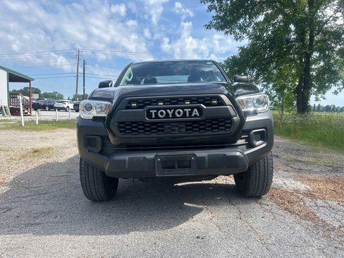 Used 2021 Toyota Tacoma SR AWD/4WD image 26