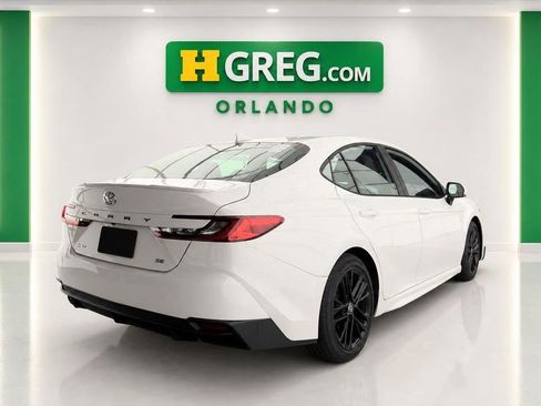 Used 2025 Toyota Camry SE FWD image 6