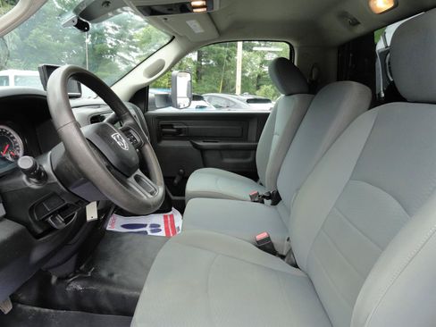 Used 2018 RAM 3500 Tradesman w/ Chrome Appearance Group AWD/4WD image 9