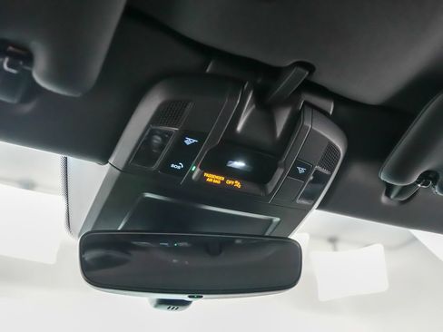 Certified 2023 Porsche 911 50th Anniversary Edition AWD/4WD image 25