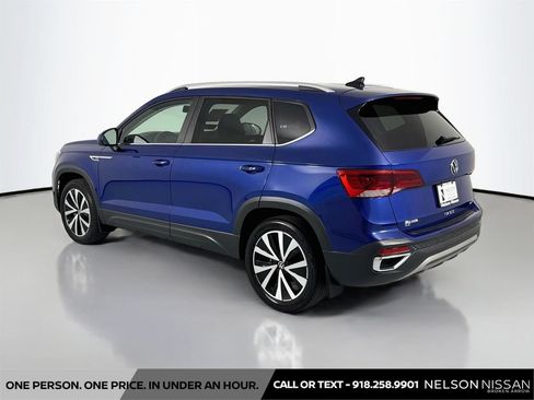 Used 2022 Volkswagen Taos SE AWD/4WD image 7