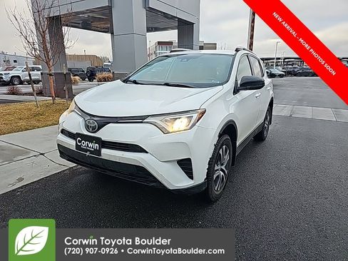 Used 2017 Toyota RAV4 LE image 3