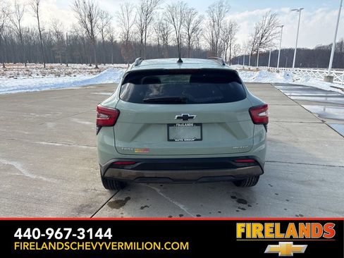 Used 2025 Chevrolet Trax ACTIV w/ Driver Confidence Package image 4
