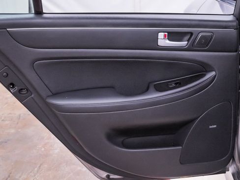 Used 2013 Hyundai Genesis 3.8 w/ Premium Pkg image 31