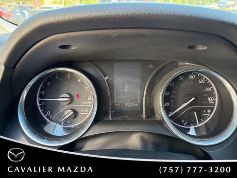 Used 2019 Toyota Camry SE w/ Protection Package (Q2) FWD image 16