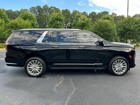 Used 2024 Cadillac Escalade ESV Premium Luxury w/ Performance Package AWD/4WD image 25