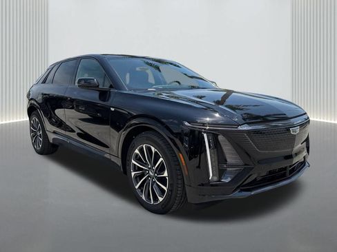 New 2027 Cadillac Lyriq Sport RWD image 3