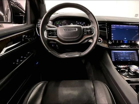 Used 2023 Jeep Grand Wagoneer Series II AWD/4WD image 6
