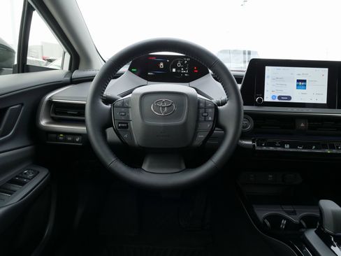 Used 2025 Toyota Prius XLE image 22