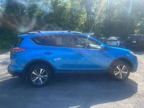 Used 2016 Toyota RAV4 XLE AWD/4WD image 11