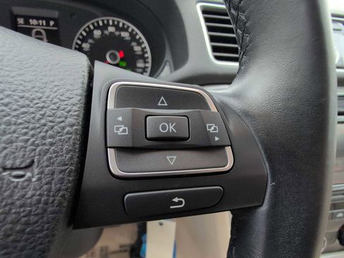 Used 2013 Volkswagen Passat 2.5 SE image 25