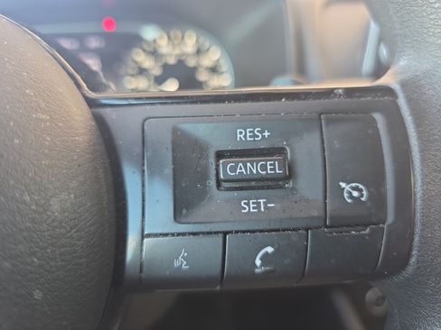Used 2021 Nissan Rogue S FWD image 23