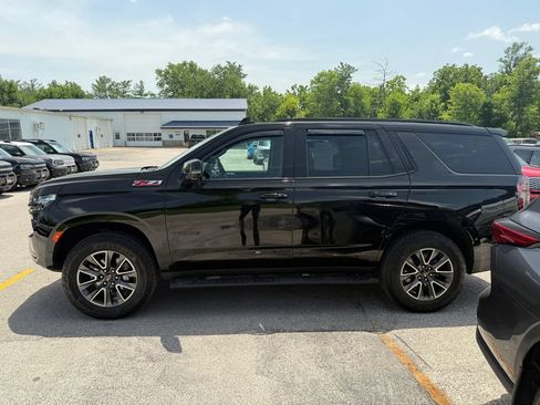 Used 2023 Chevrolet Tahoe Z71 w/ Luxury Package AWD/4WD image 8