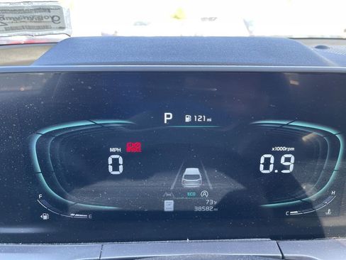 Used 2025 Kia Telluride S image 14