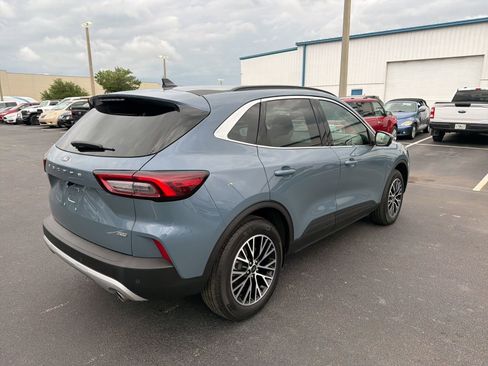 Used 2025 Ford Escape SE w/ PHEV Premium Package image 5