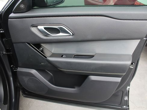 Used 2021 Land Rover Range Rover Velar R-Dynamic S image 22