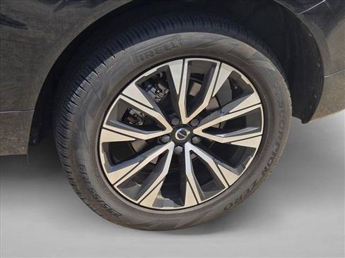Used 2024 Volvo XC60 B5 Plus AWD/4WD image 6