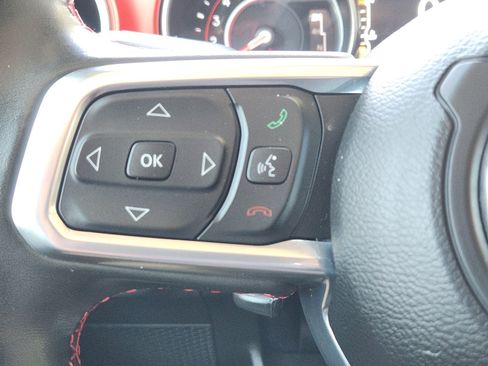 Used 2022 Jeep Wrangler Unlimited Rubicon w/ LED Lighting Group AWD/4WD image 21