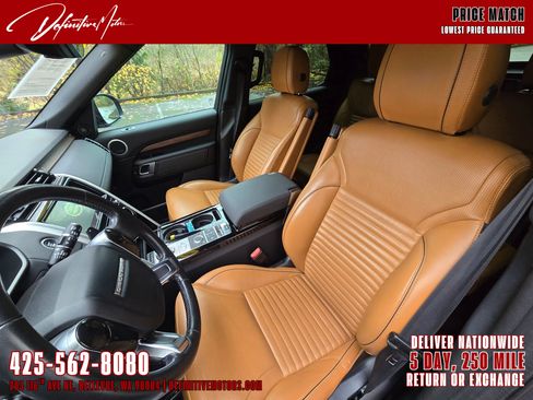 Used 2020 Land Rover Discovery HSE image 16