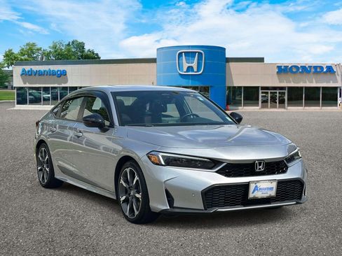 Used 2025 Honda Civic Sport image 1
