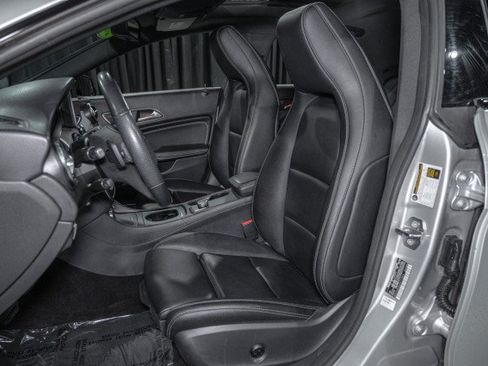 Used 2019 Mercedes-Benz CLA 250 image 11