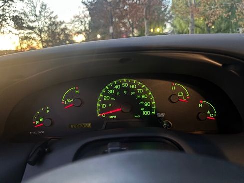 Used 2000 Ford F150 XL image 26