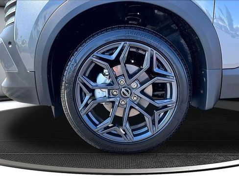 New 2026 Nissan Kicks SR image 13