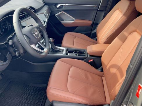 Certified 2025 Audi Q3 2.0T Premium Plus w/ Premium Plus Package image 5