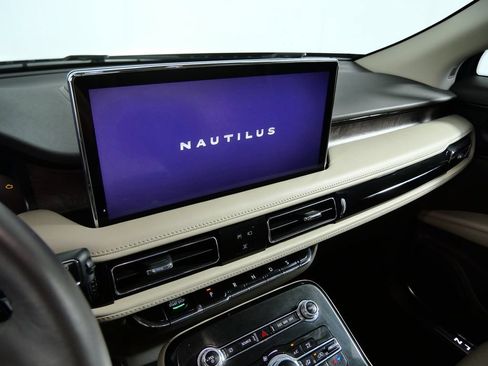 Certified 2023 Lincoln Nautilus Reserve w/ Equipment Group 201A AWD/4WD image 17