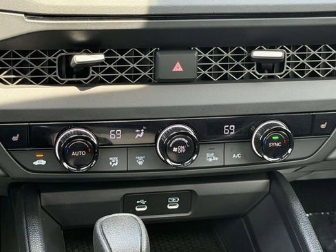 Certified 2025 Honda Accord SE image 12