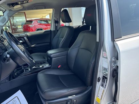 Used 2024 Toyota 4Runner TRD Off-Road Premium image 26