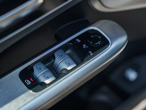 Used 2023 Mercedes-Benz GLC 300 4MATIC w/ AMG Line image 37