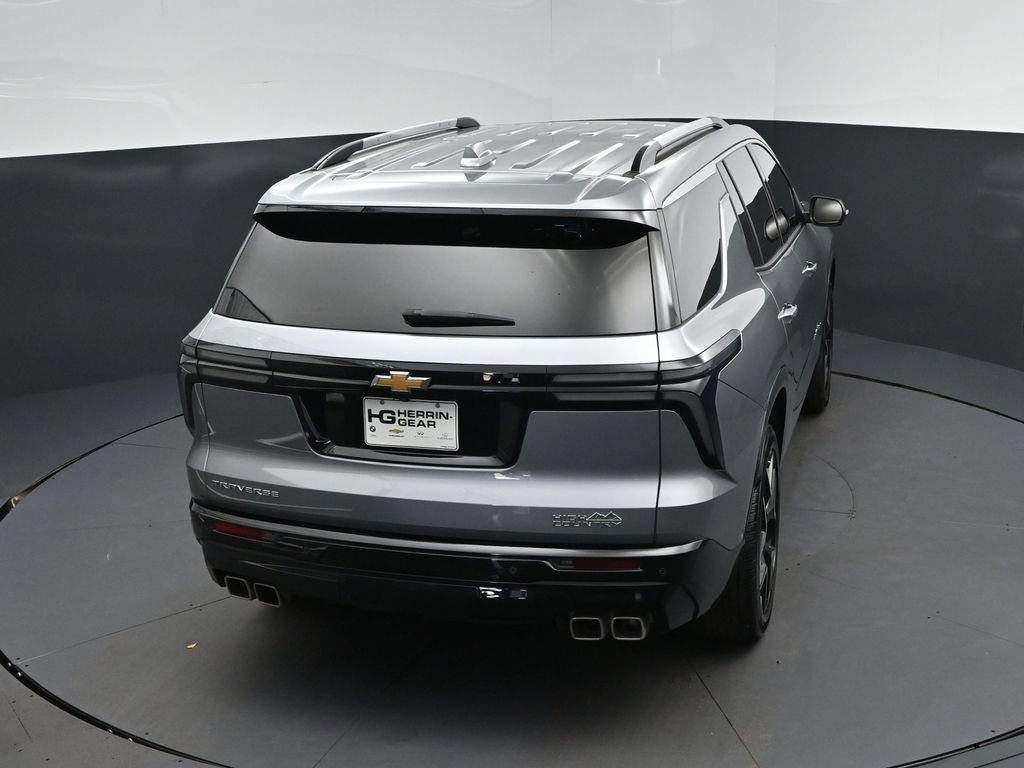 Used 2025 Chevrolet Traverse High Country w/ LPO, Floor Liner Package FWD image 33