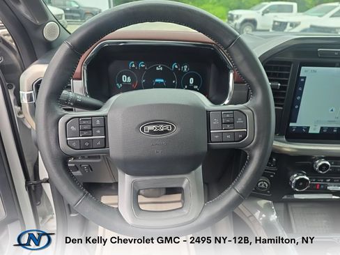 Used 2022 Ford F150 Lariat w/ Equipment Group 502A High AWD/4WD image 4