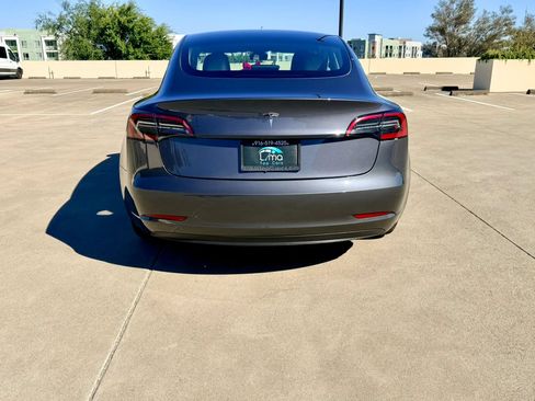 Used 2023 Tesla Model 3 Standard Range RWD image 9