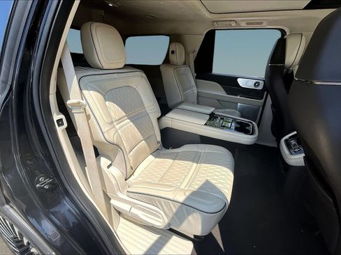Used 2020 Lincoln Navigator Black Label w/ Cargo Convenience Package AWD/4WD image 24