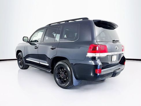Used 2019 Toyota Land Cruiser image 7