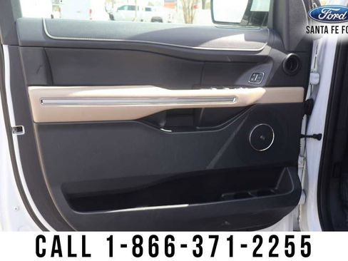 Used 2023 Ford Expedition Limited image 17