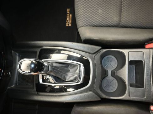 Used 2018 Nissan Rogue Sport S FWD image 18