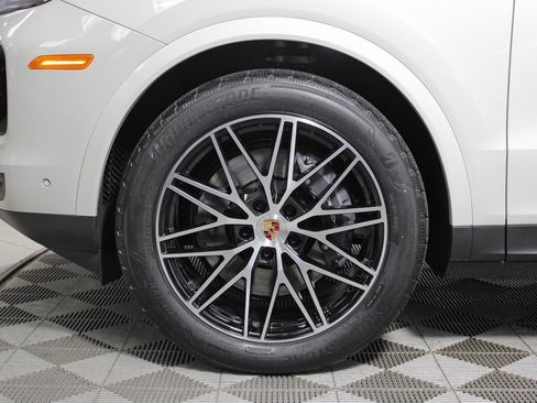 New 2026 Porsche Cayenne Coupe image 40