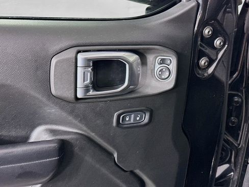 Certified 2019 Jeep Wrangler Sport image 23