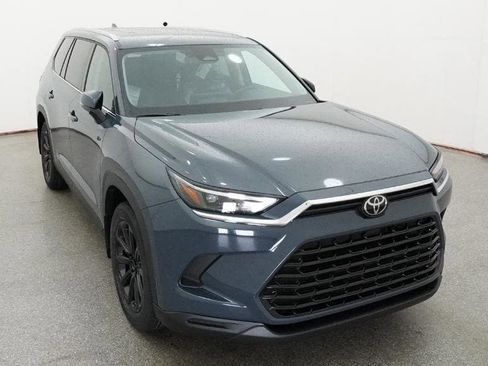 New 2026 Toyota Grand Highlander XLE image 14