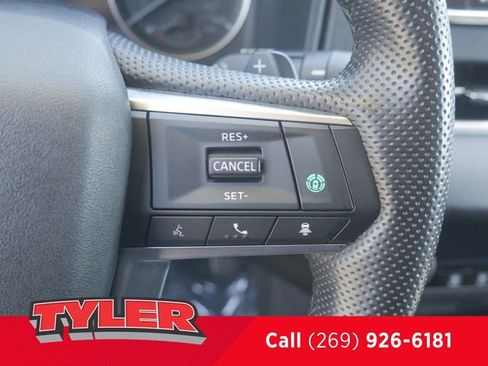 Used 2024 Mitsubishi Outlander SE AWD/4WD image 27