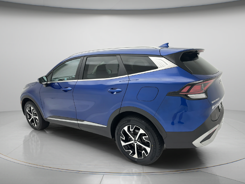 Used 2024 Kia Sportage EX AWD/4WD image 4