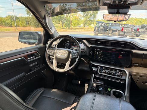 Used 2023 GMC Sierra 1500 Denali w/ Denali Reserve Package AWD/4WD image 18