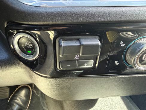 Used 2024 Chevrolet Silverado 3500 LT w/ Convenience Package image 38