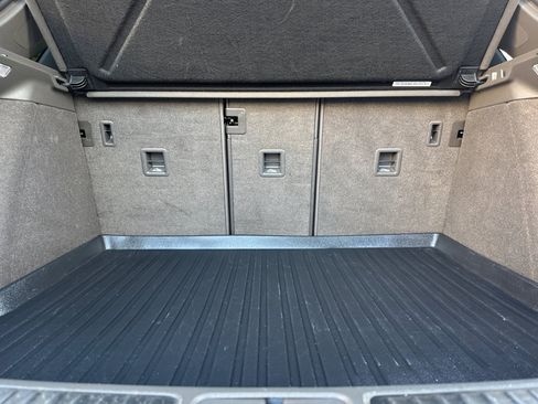 Used 2024 Porsche Macan S image 19